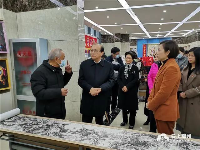 文旅部非遗司一级巡视员王晨阳：加大传承保护力度，让非遗回归生活(图1)